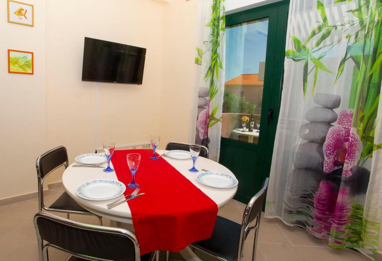 Apartments Loncar Tučepi Εξωτερικό φωτογραφία