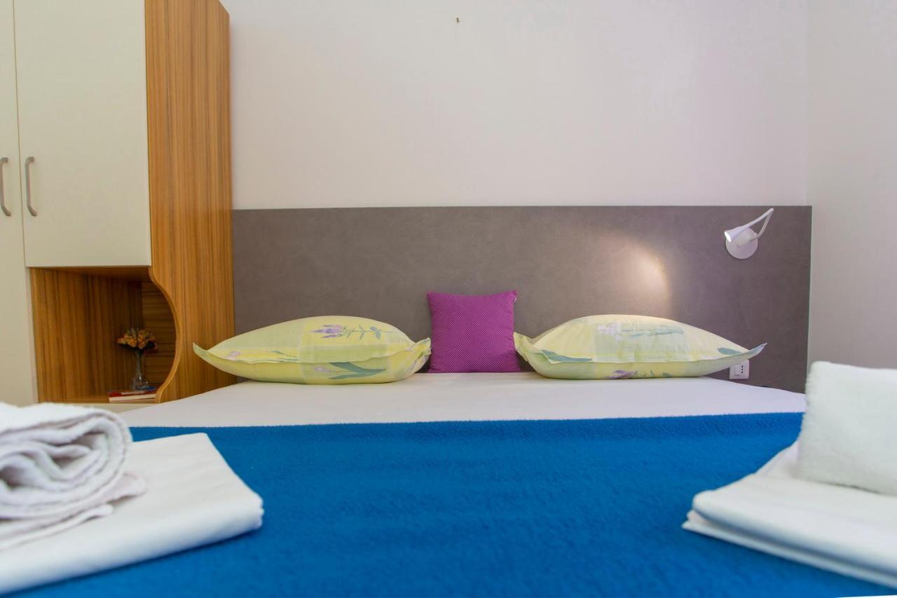Apartments Loncar Tučepi Εξωτερικό φωτογραφία