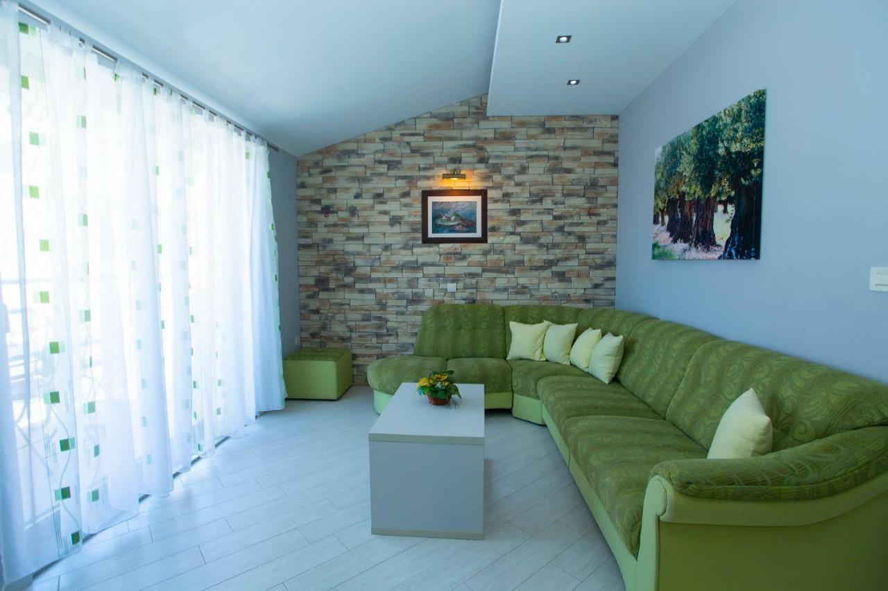 Apartments Loncar Tučepi Εξωτερικό φωτογραφία