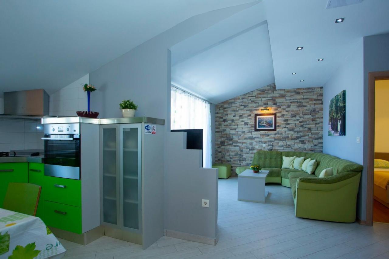 Apartments Loncar Tučepi Εξωτερικό φωτογραφία