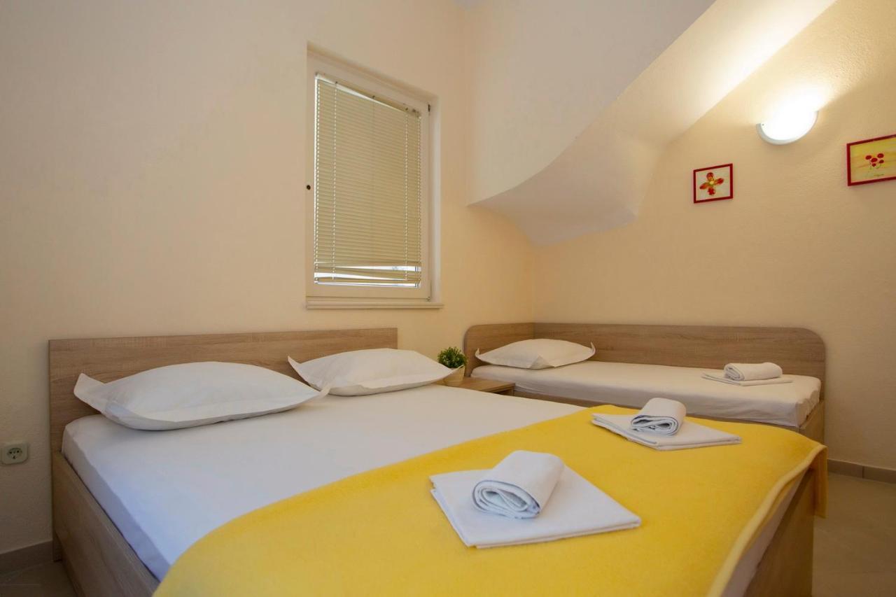 Apartments Loncar Tučepi Εξωτερικό φωτογραφία